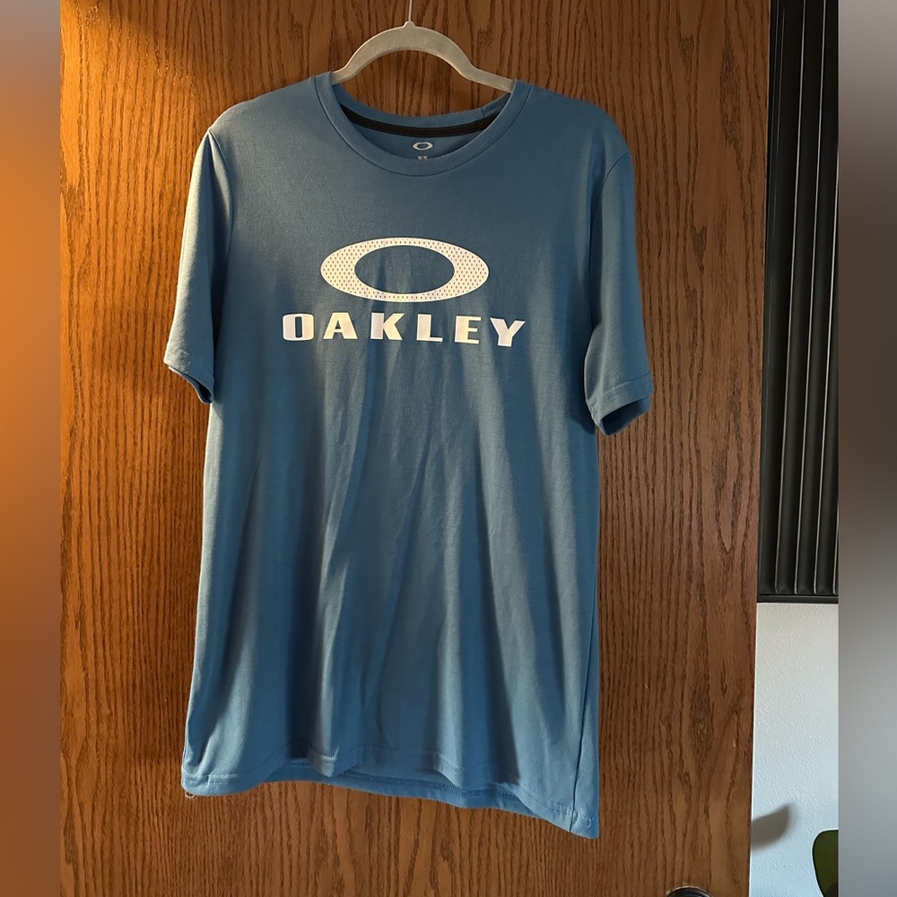 Oakley regular fit Ohydrolix graphic t shirt men’s size M